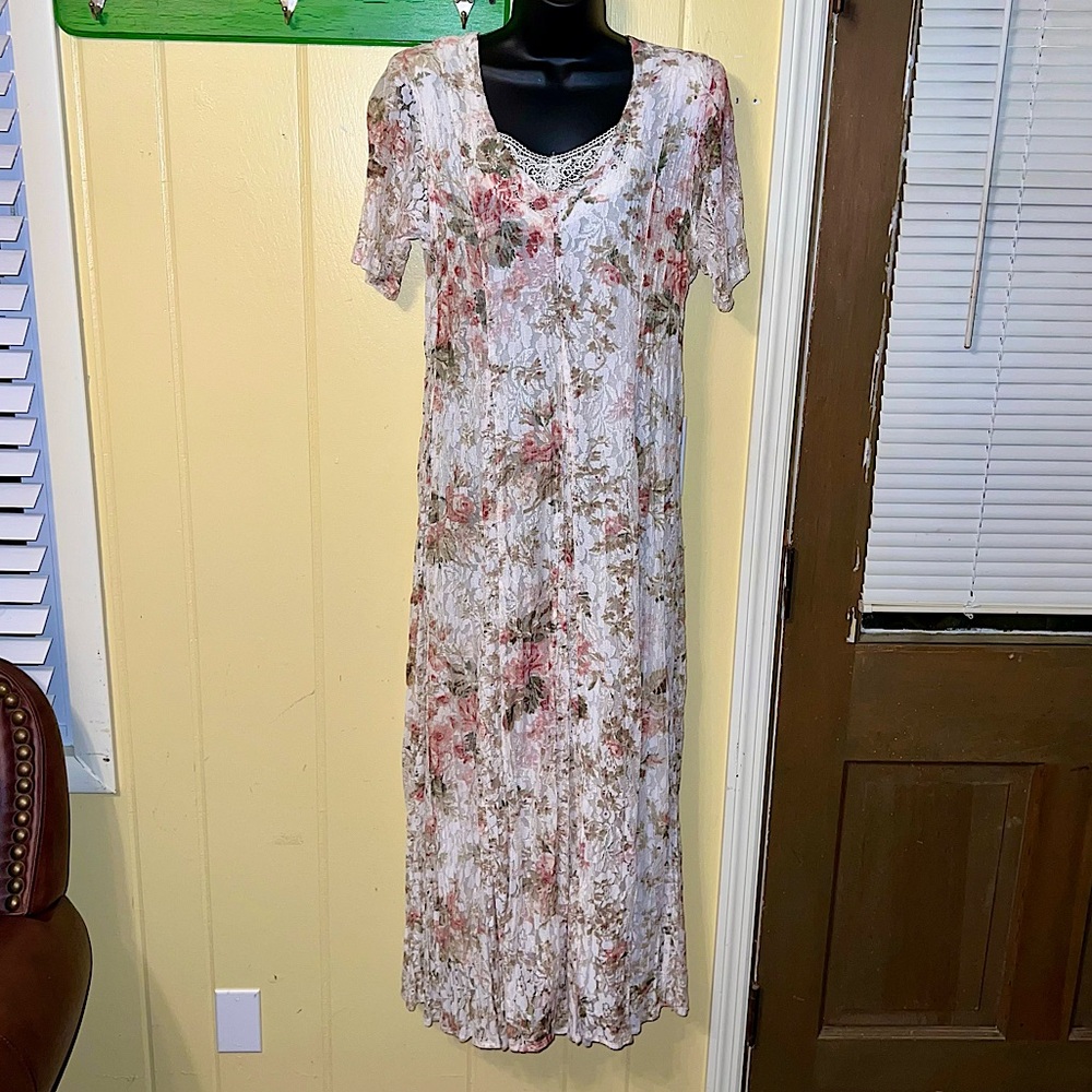 Nostalgia 90’s Floral Lace Inset Cottage Crinkle Romantic Maxi Dress Size M - Picture 2 of 12